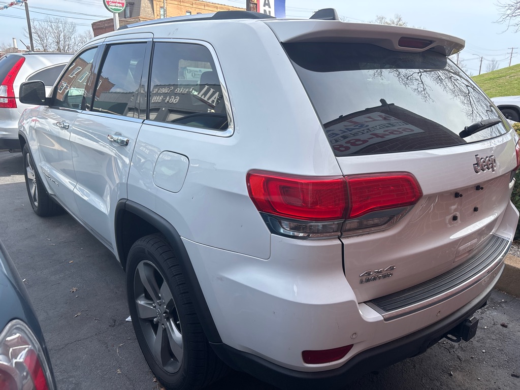 Photo 3 of this JEEP GRAND CHEROKEE