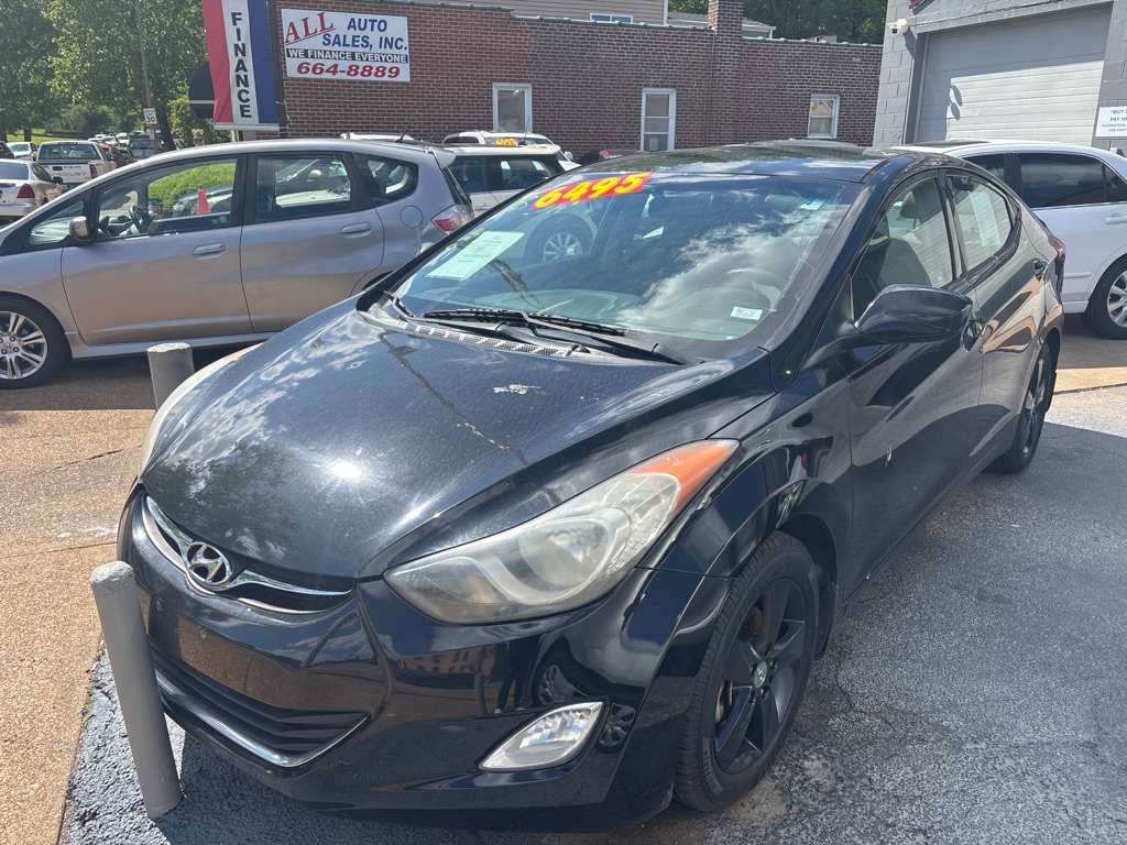 Photo 3 of this HYUNDAI ELANTRA