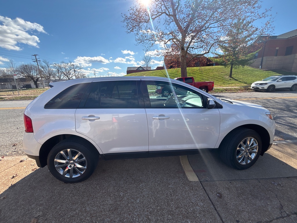 Photo 4 of this FORD EDGE