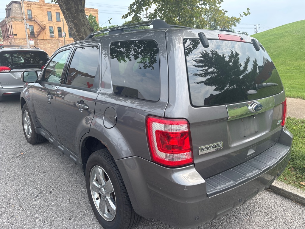 Photo 7 of this FORD ESCAPE