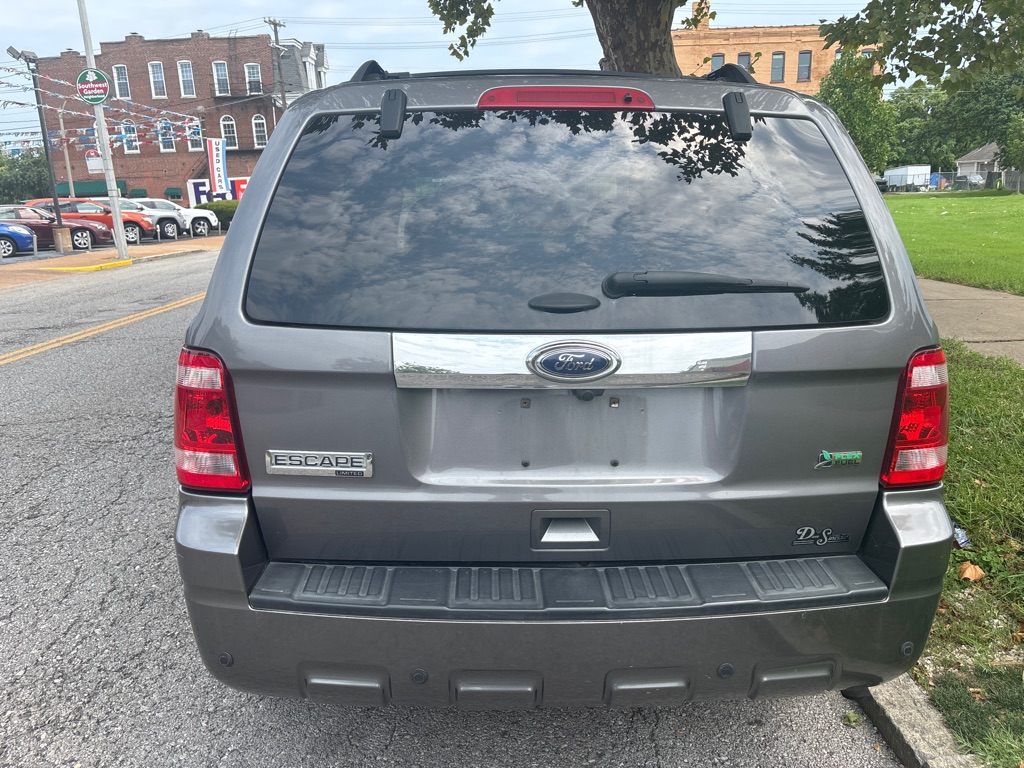 Photo 6 of this FORD ESCAPE