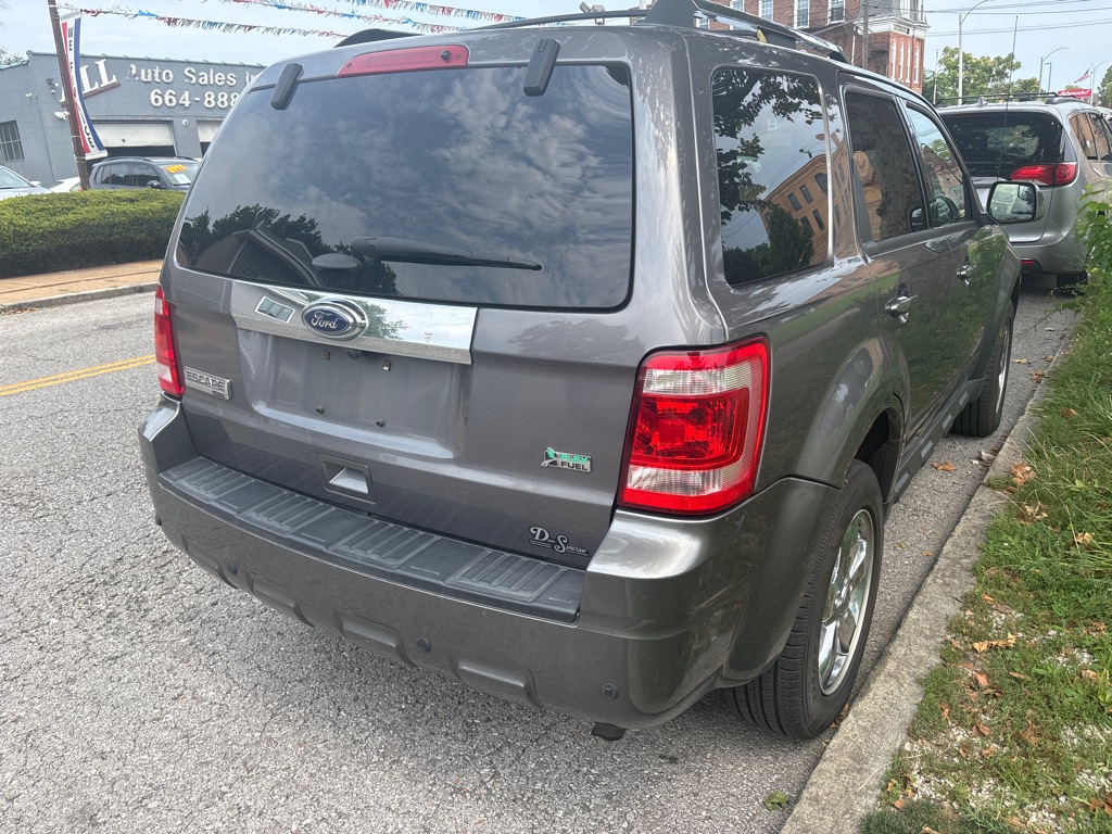 Photo 5 of this FORD ESCAPE