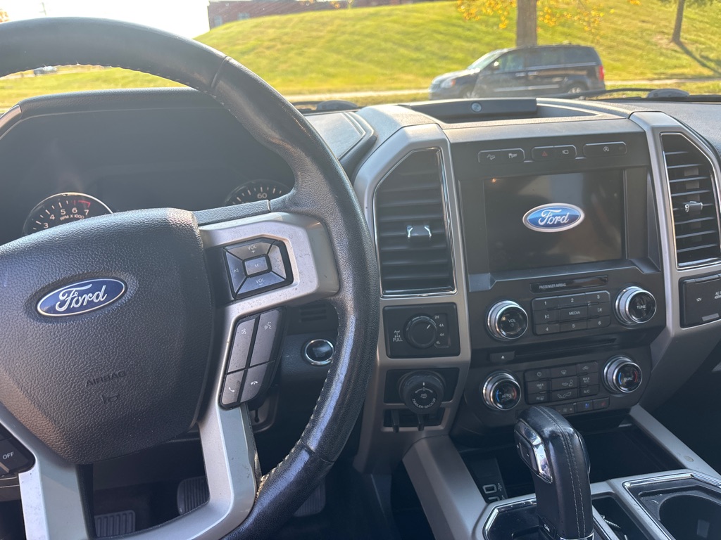 Photo 5 of this FORD F150