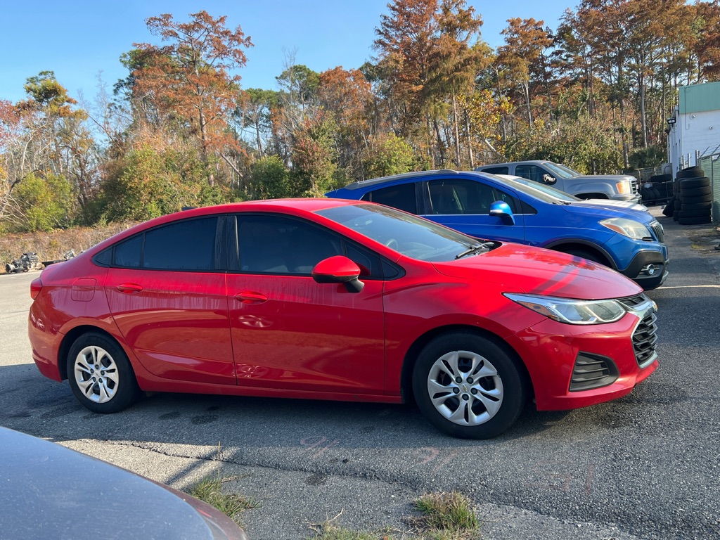 2019 Chevrolet Cruze LS's photo