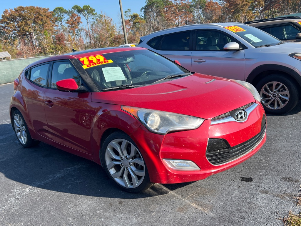 2013 Hyundai Veloster Base's photo