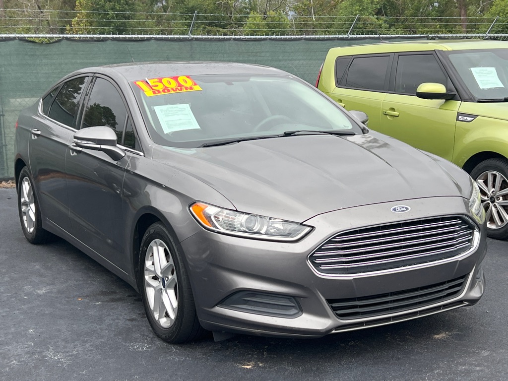 2014 Ford Fusion SE's photo