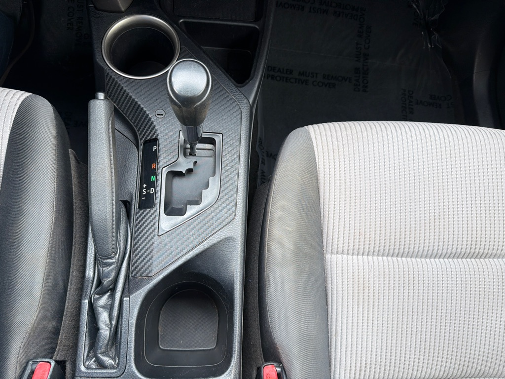 Photo 21 of this TOYOTA RAV4 LE