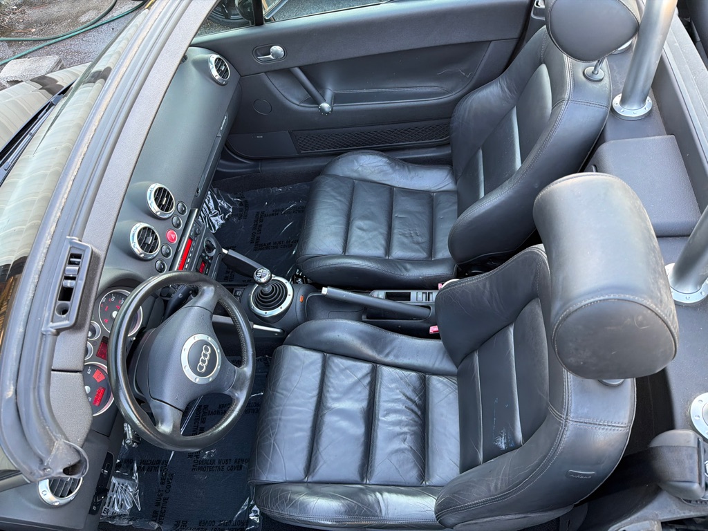 Photo 13 of this AUDI TT