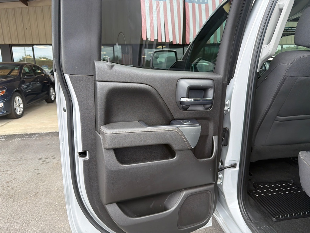 Photo 8 of this CHEVROLET SILVERADO 1500