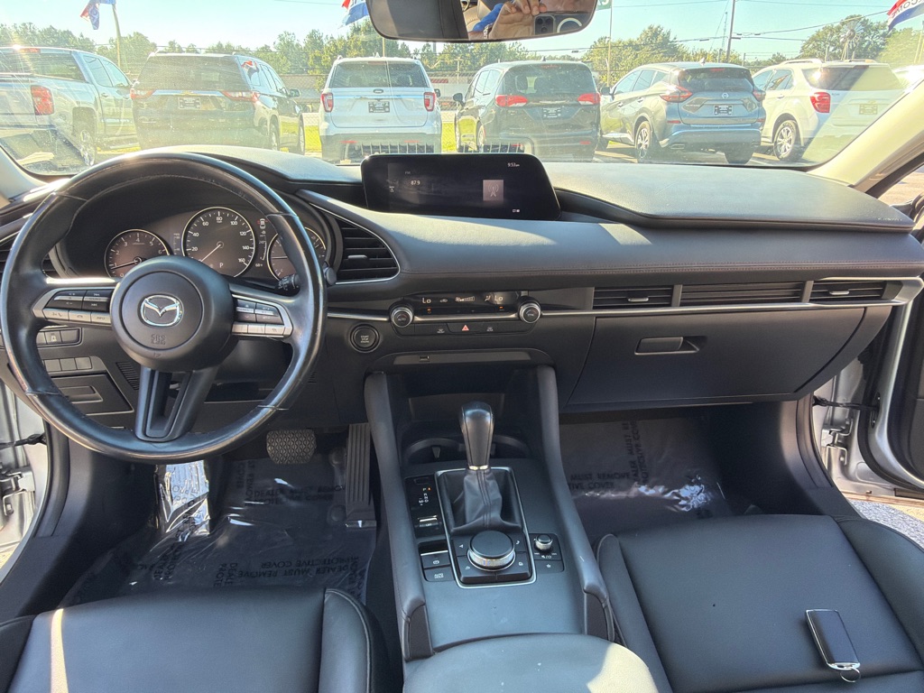 Photo 20 of this MAZDA MAZDA3 SEDAN