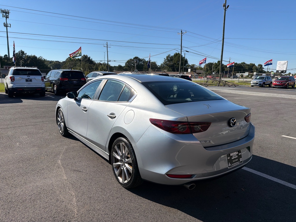 Photo 4 of this MAZDA MAZDA3 SEDAN