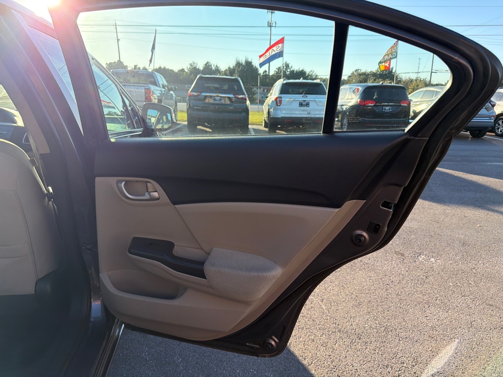 Photo 14 of this HONDA CIVIC