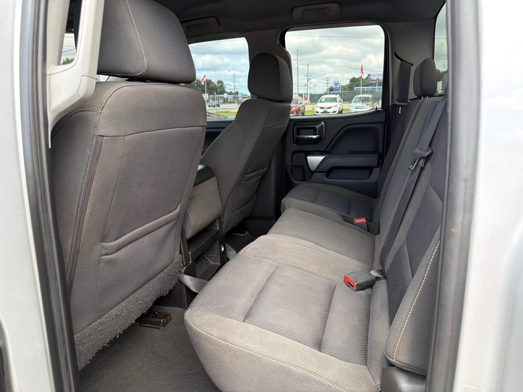 Photo 11 of this CHEVROLET SILVERADO LD 15