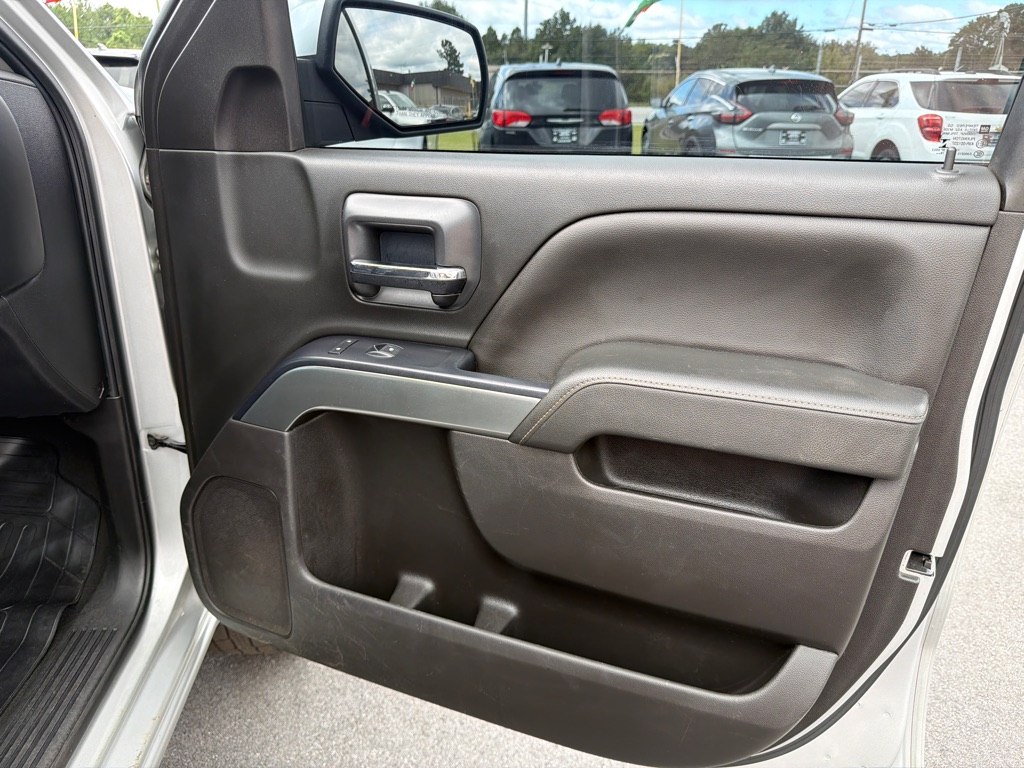 Photo 15 of this CHEVROLET SILVERADO LD 15