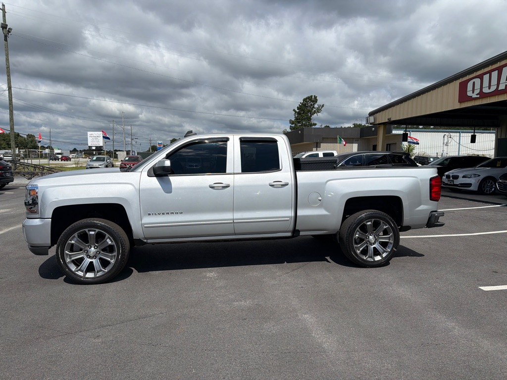 Photo 3 of this CHEVROLET SILVERADO LD 15