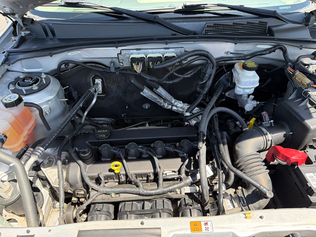 Photo 15 of this FORD ESCAPE