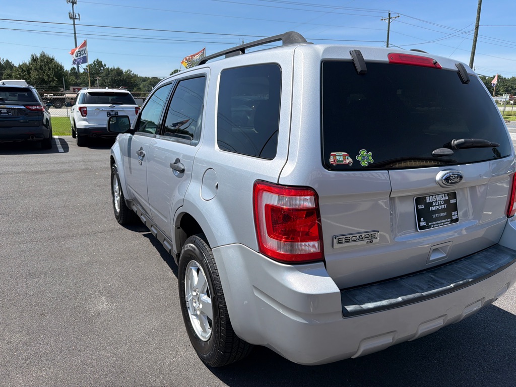 Photo 5 of this FORD ESCAPE