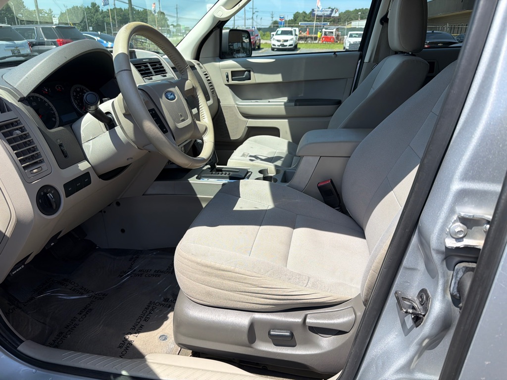 Photo 7 of this FORD ESCAPE