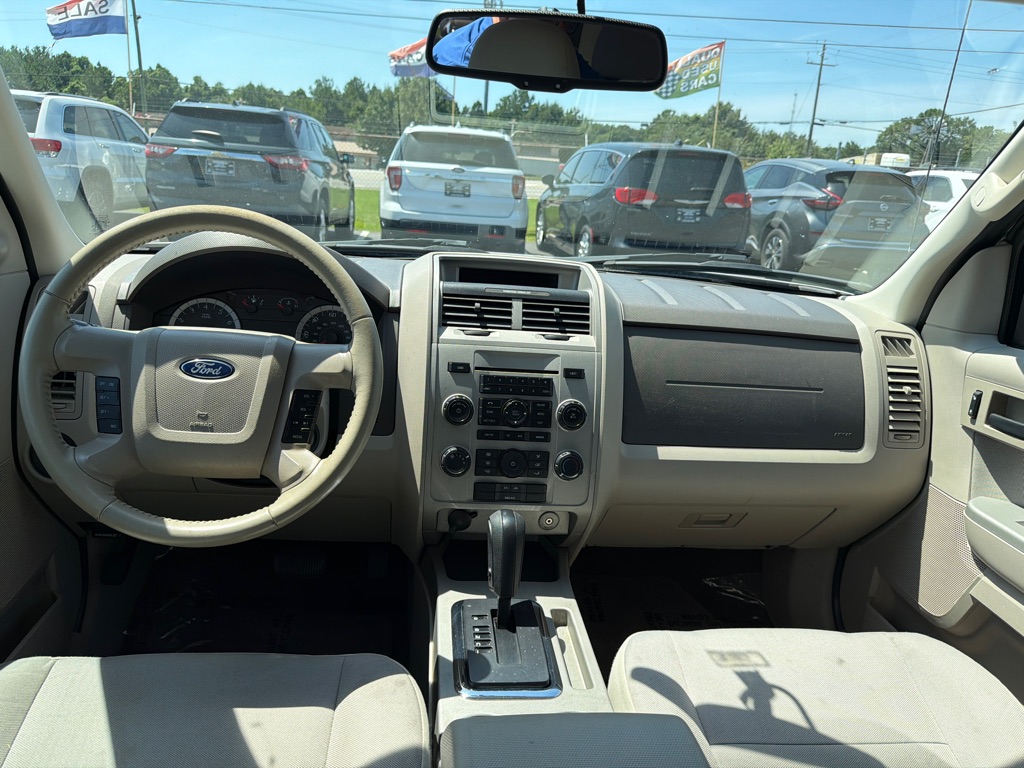 Photo 10 of this FORD ESCAPE