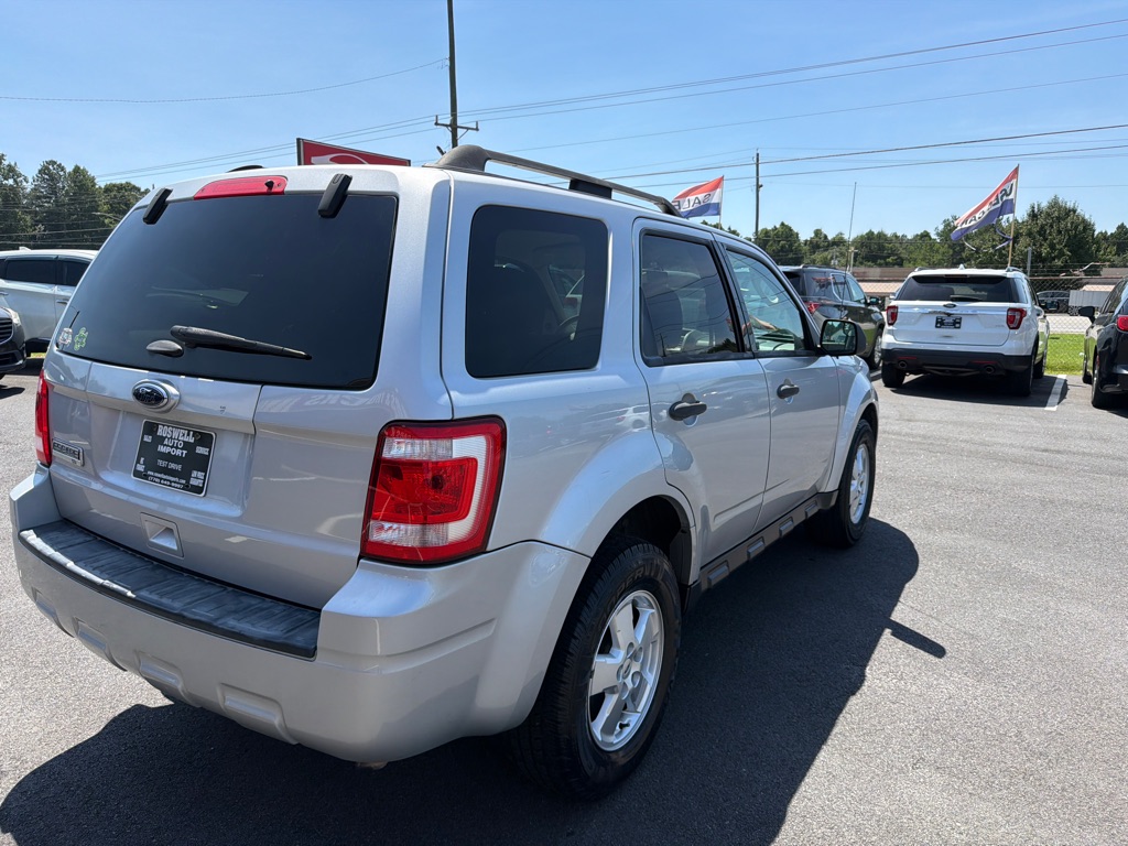 Photo 3 of this FORD ESCAPE