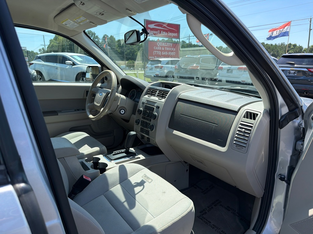 Photo 11 of this FORD ESCAPE