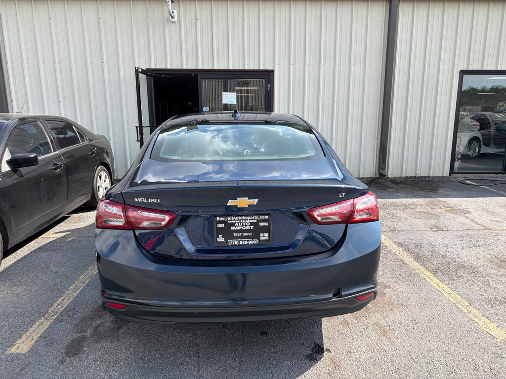 Photo 5 of this CHEVROLET MALIBU