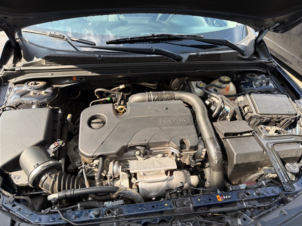 Photo 22 of this CHEVROLET MALIBU