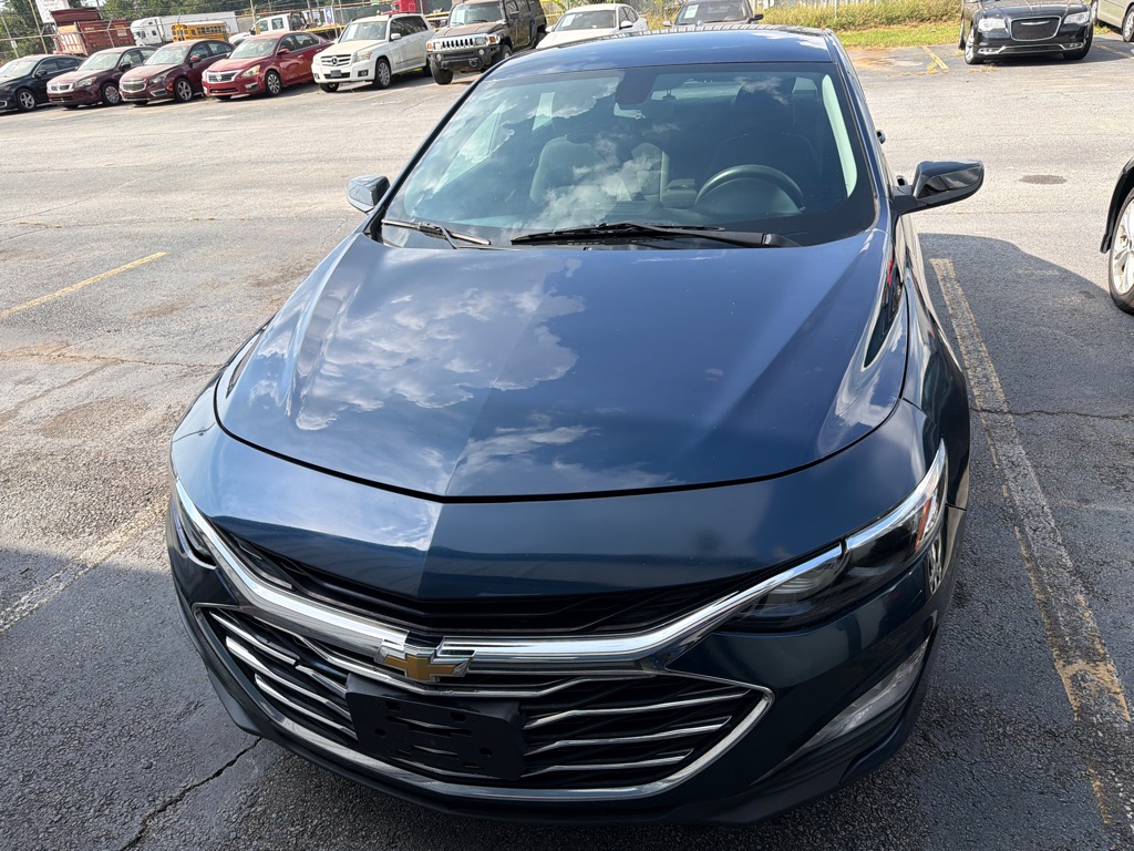 Photo 2 of this CHEVROLET MALIBU