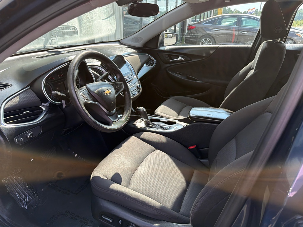 Photo 7 of this CHEVROLET MALIBU