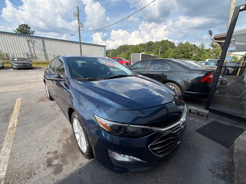 Photo 3 of this CHEVROLET MALIBU