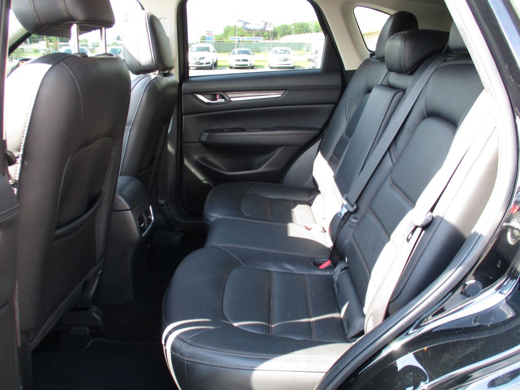Photo 18 of this MAZDA CX-5 GR TOURIN
