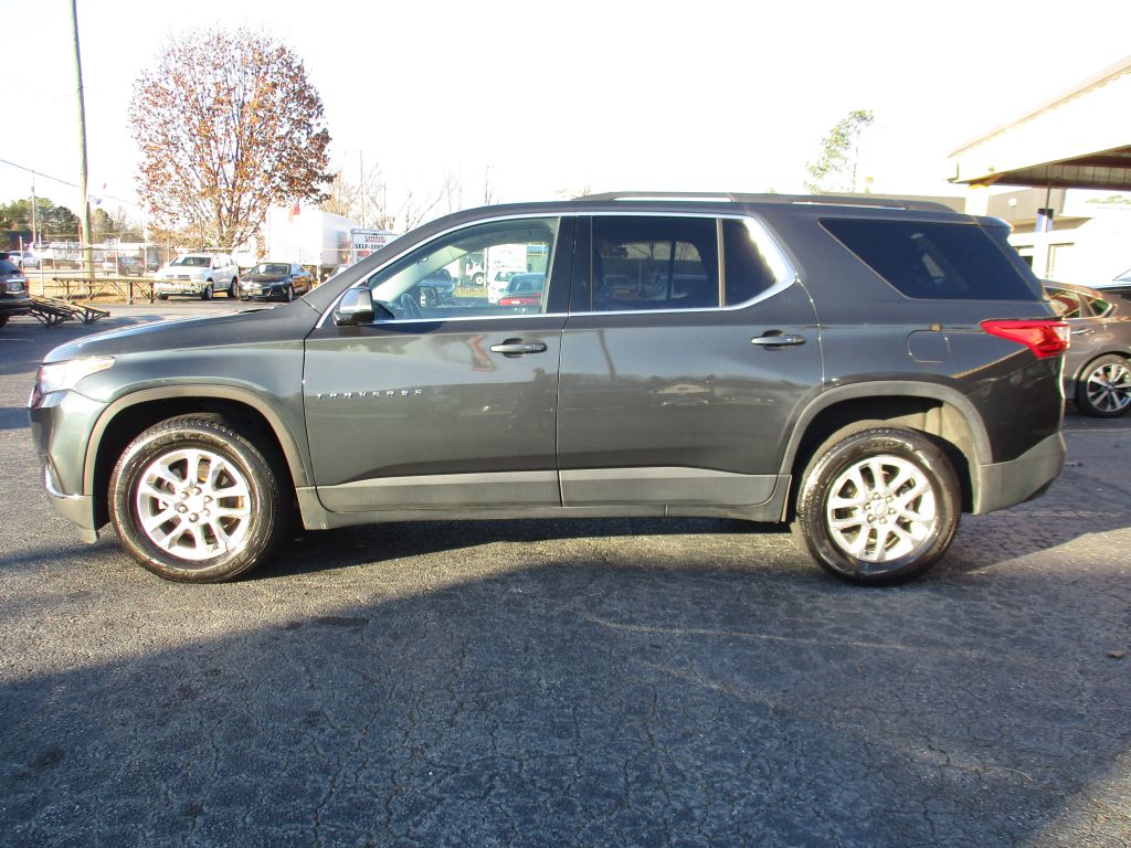 Photo 3 of this CHEVROLET TRAVERSE