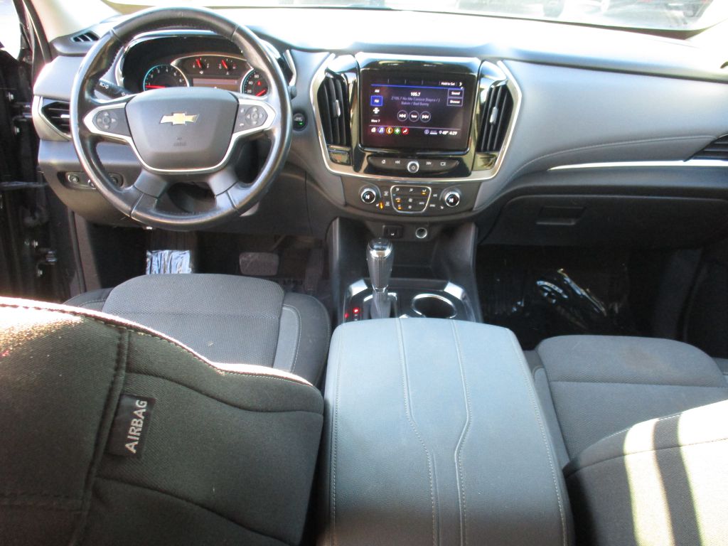 Photo 16 of this CHEVROLET TRAVERSE