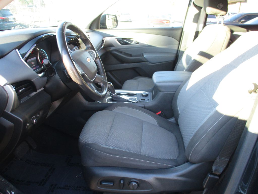 Photo 17 of this CHEVROLET TRAVERSE