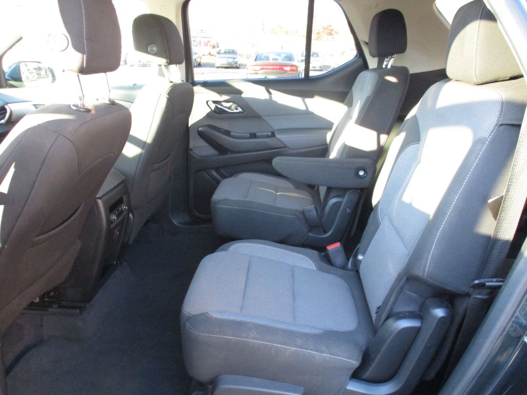 Photo 18 of this CHEVROLET TRAVERSE