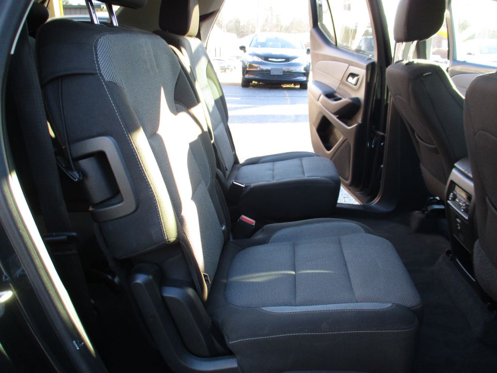 Photo 21 of this CHEVROLET TRAVERSE