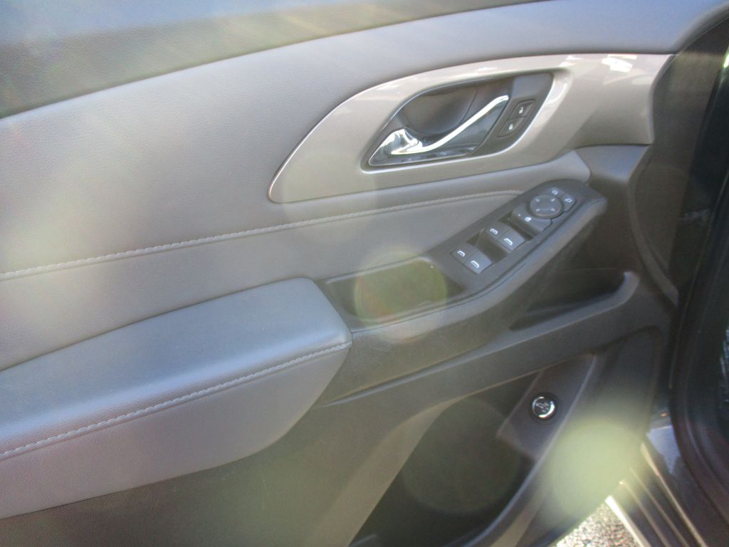 Photo 23 of this CHEVROLET TRAVERSE