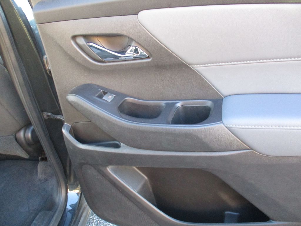 Photo 25 of this CHEVROLET TRAVERSE
