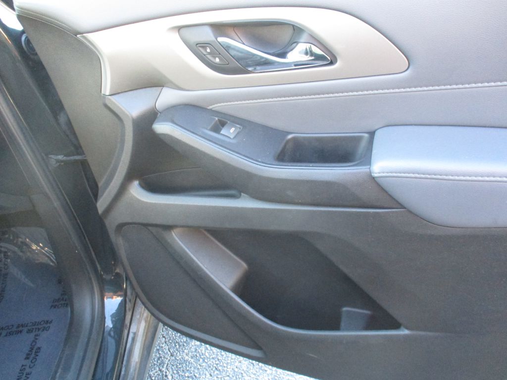 Photo 26 of this CHEVROLET TRAVERSE
