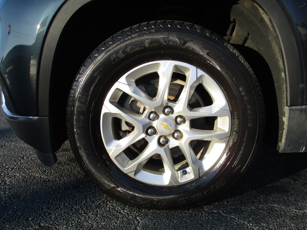 Photo 30 of this CHEVROLET TRAVERSE