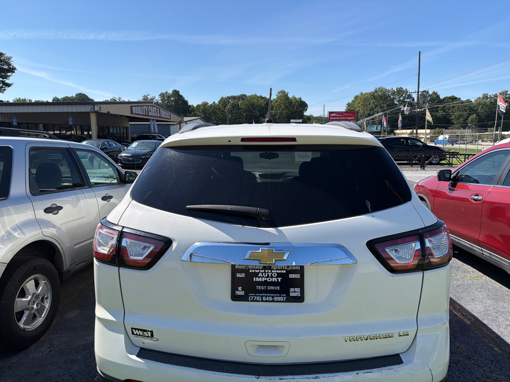 Photo 4 of this CHEVROLET TRAVERSE