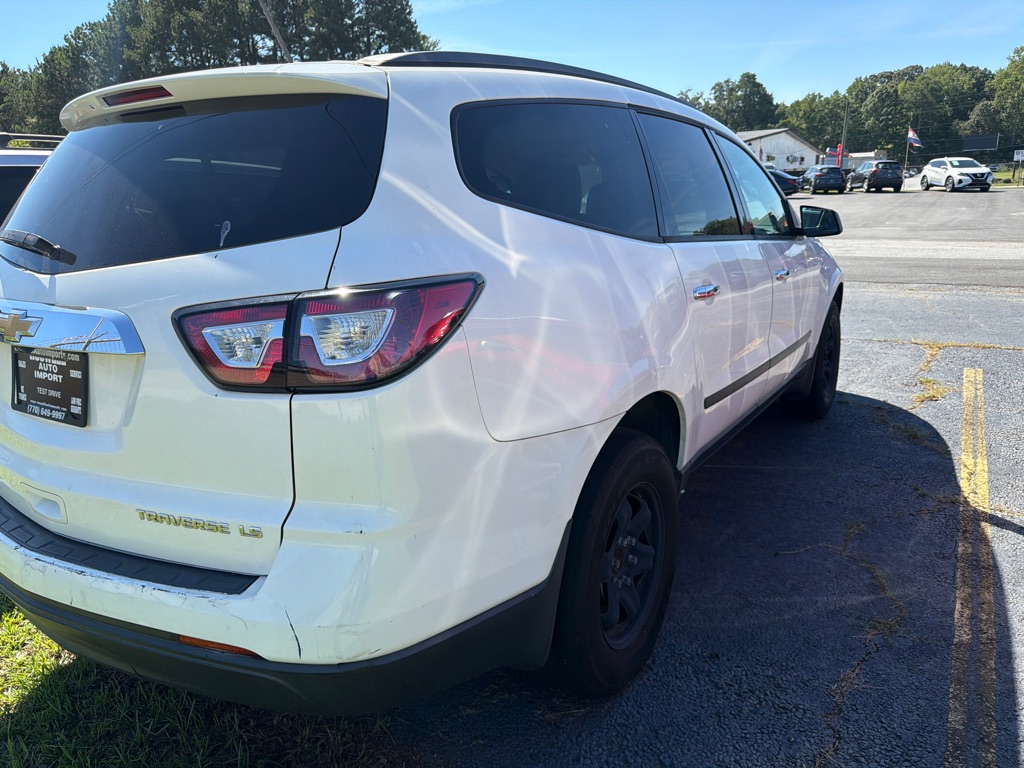 Photo 6 of this CHEVROLET TRAVERSE