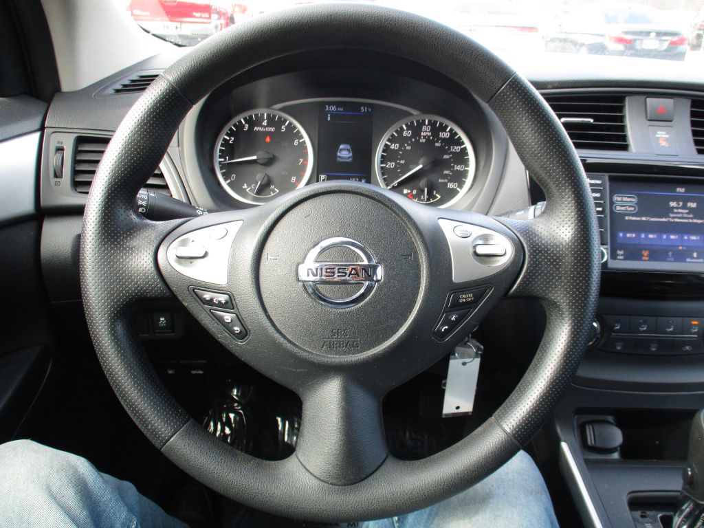 Photo 11 of this NISSAN SENTRA