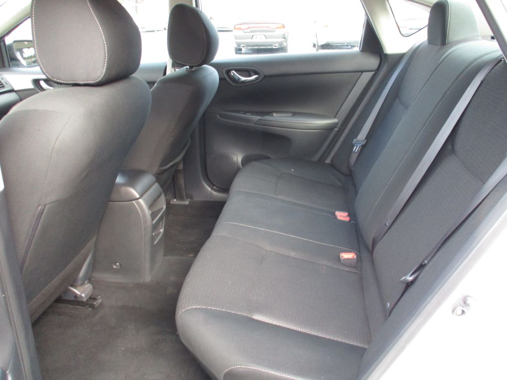 Photo 18 of this NISSAN SENTRA