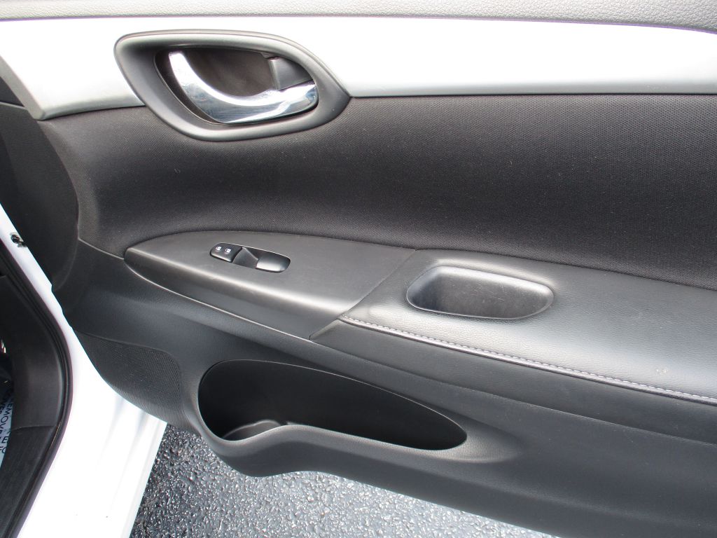 Photo 24 of this NISSAN SENTRA