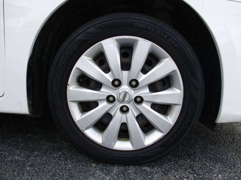 Photo 25 of this NISSAN SENTRA
