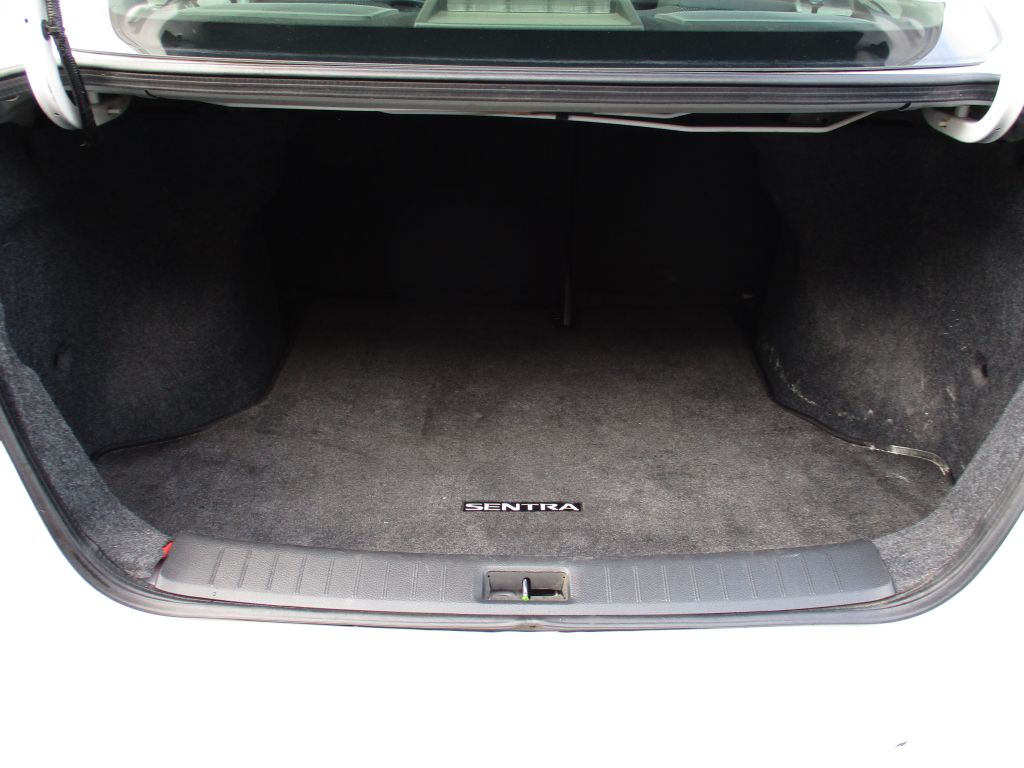 Photo 30 of this NISSAN SENTRA