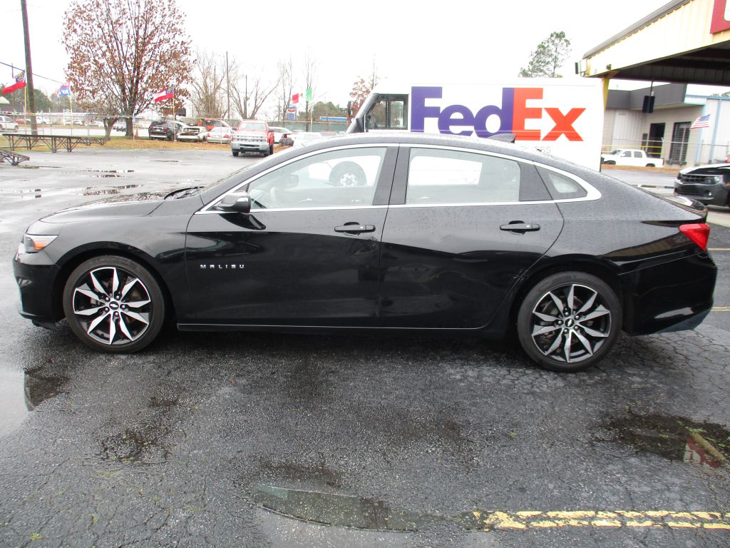 Photo 2 of this CHEVROLET MALIBU