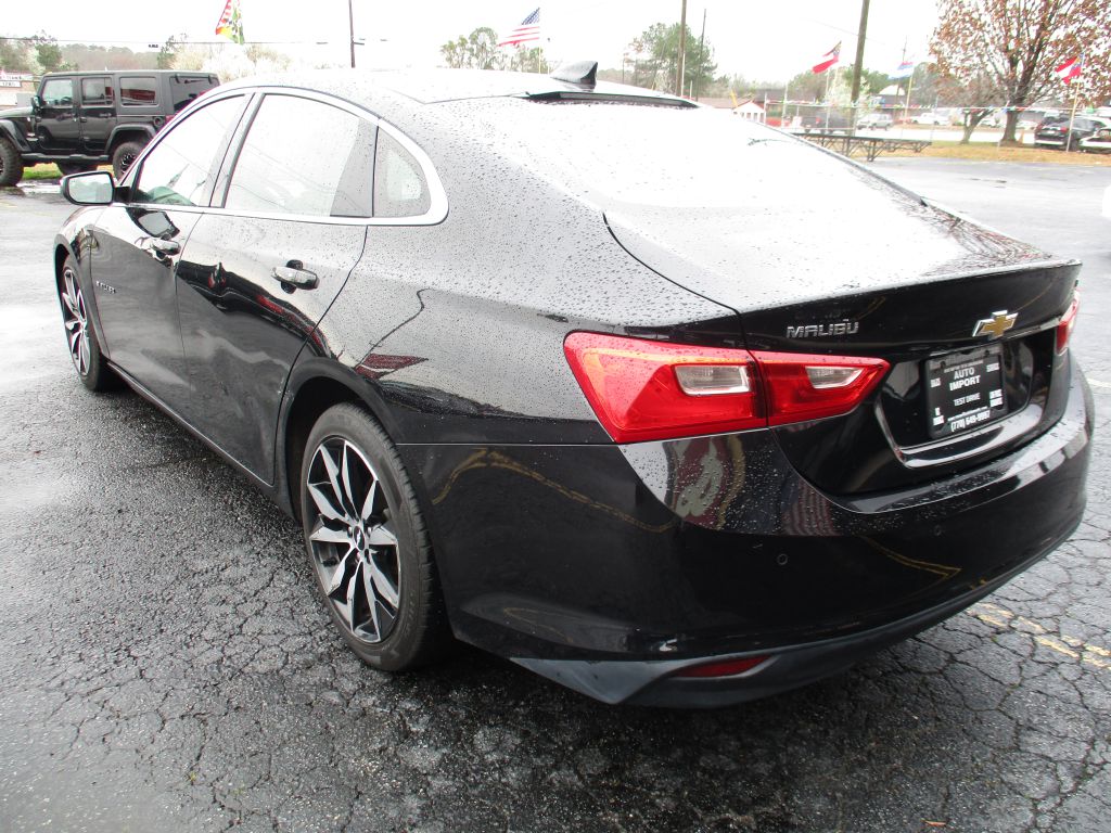 Photo 6 of this CHEVROLET MALIBU