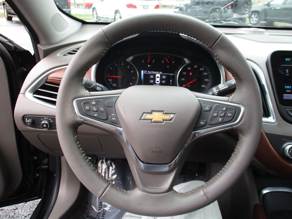 Photo 11 of this CHEVROLET MALIBU
